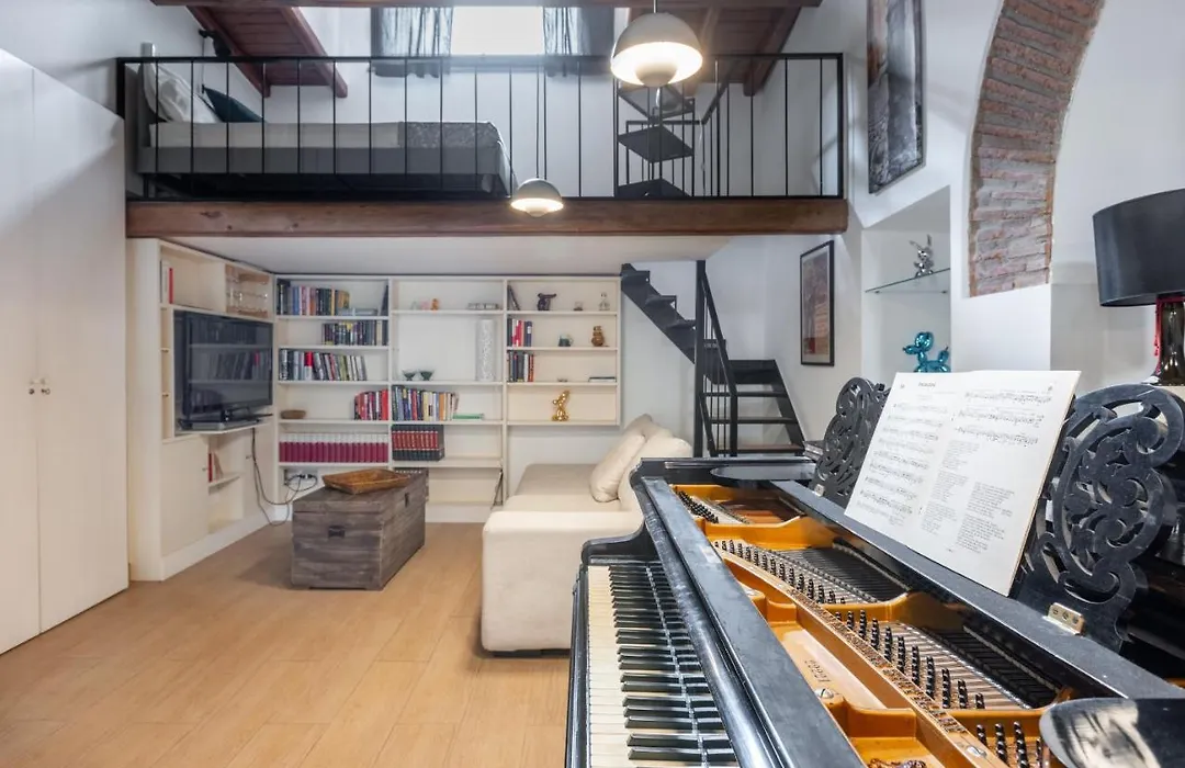 Musician Apartment Colosseo With Piano-1